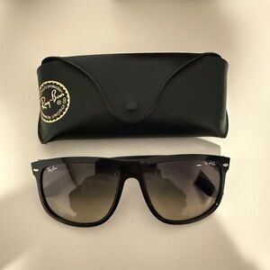 Ray-Ban Classic Black Sunglasses with Case